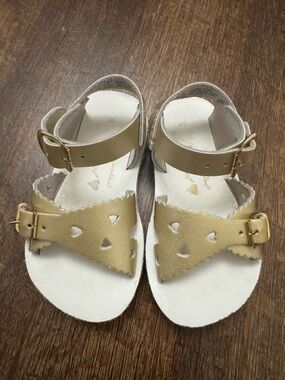 Sun-San Sweetheart Sandals Toddler Size 5 Gold Leather Salt Water Shoes